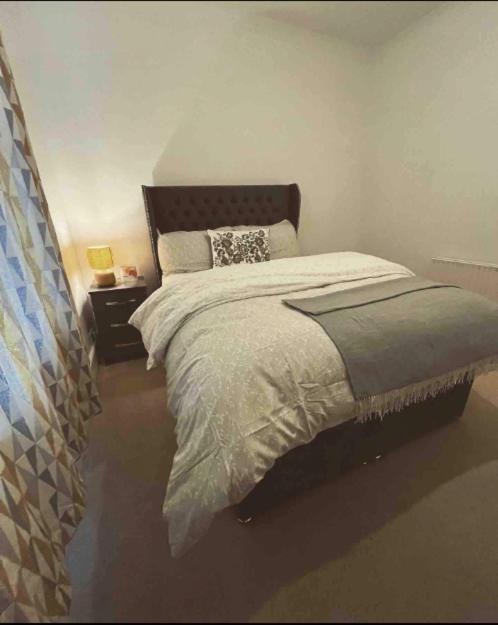 Two Bedroom Apartment In ลอนดอน ภายนอก รูปภาพ